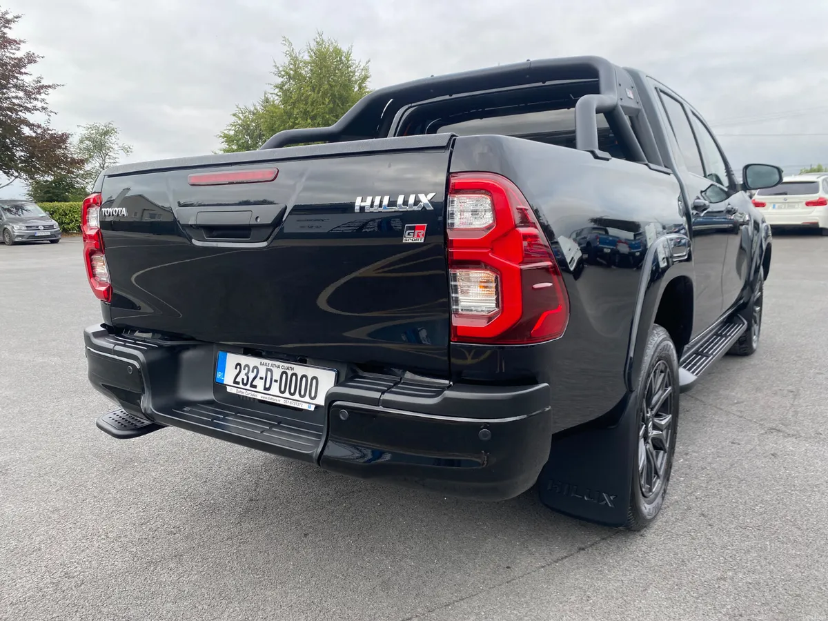 TOYOTA HILUX GR 2.4 DIESEL AUTOMATIC 2023 (232) - Image 6