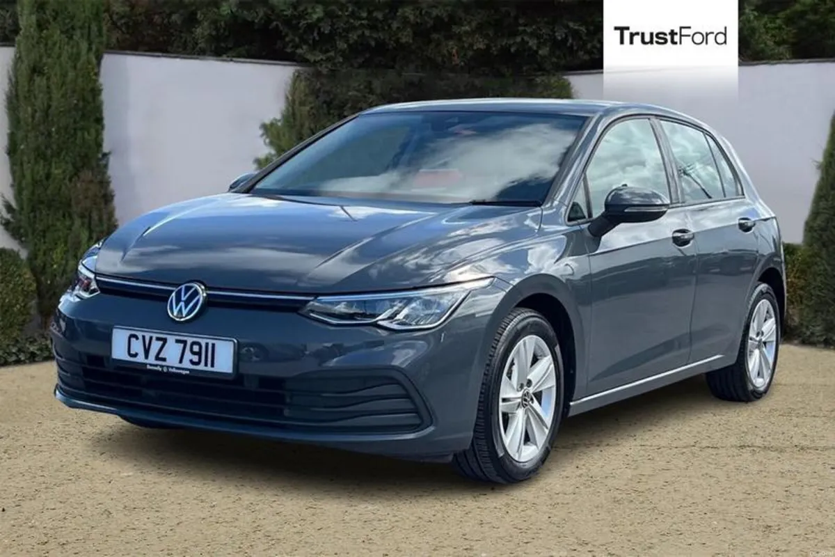 Volkswagen Golf 1.0 TSI Life 5dr - Image 5