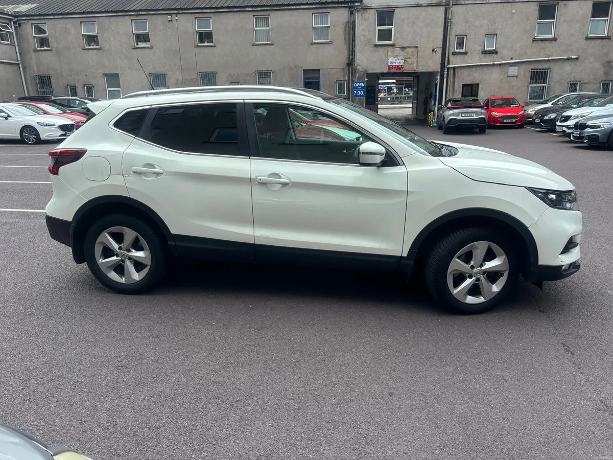 2020 Nissan Qashqai 1.5 diesel SE  MY20 4 DOOR - Image 5