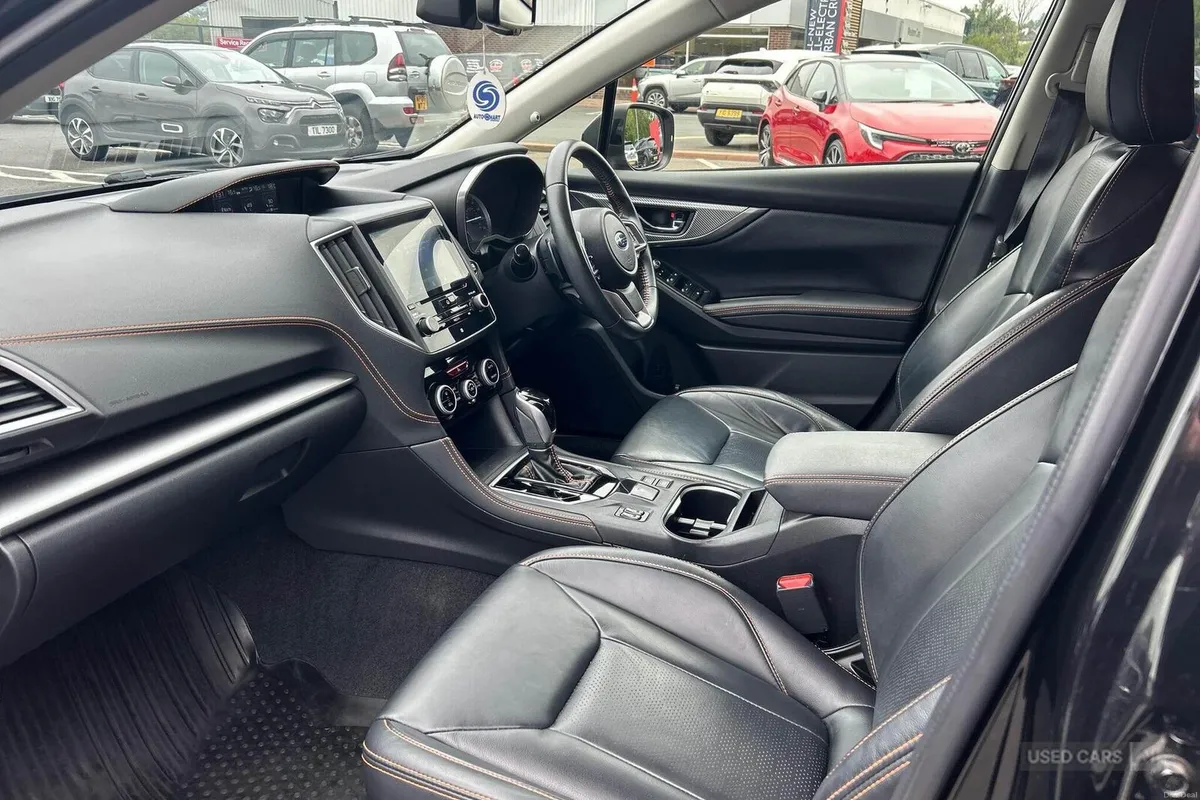 Subaru XV 2.0 i e-Boxer SE Premium Lineartronic 4W - Image 2