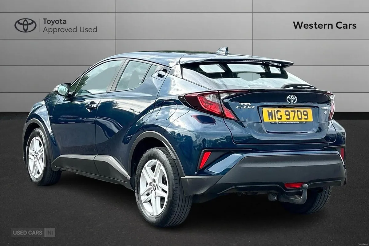 Toyota C-HR 1.8 VVT-h Icon CVT Euro 6 (s/s) 5dr - Image 4