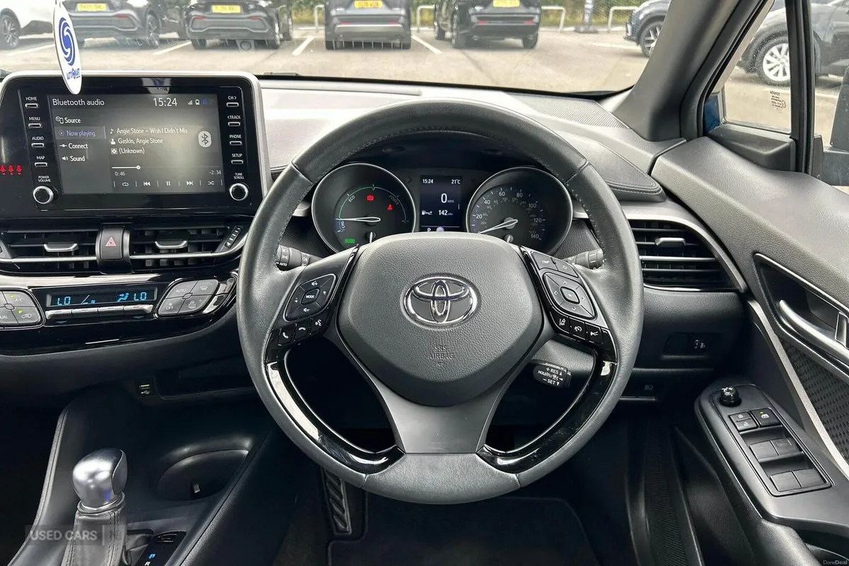 Toyota C-HR 1.8 VVT-h Icon CVT Euro 6 (s/s) 5dr - Image 6