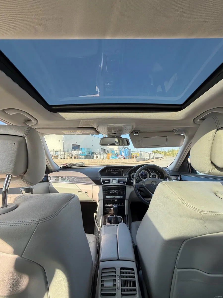 Mercedes E220 Estate - Image 6