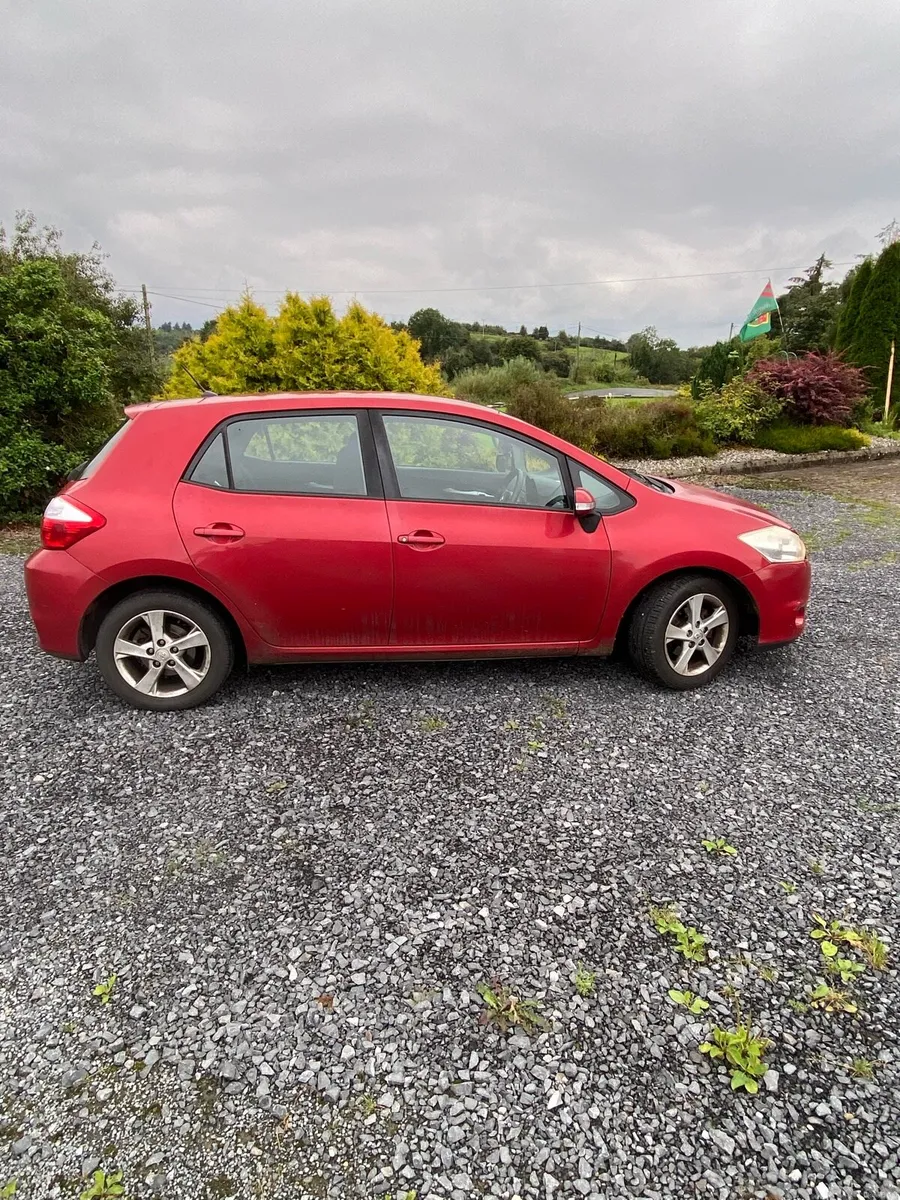 Toyota auris 1.3 petrol 2010 - Image 3