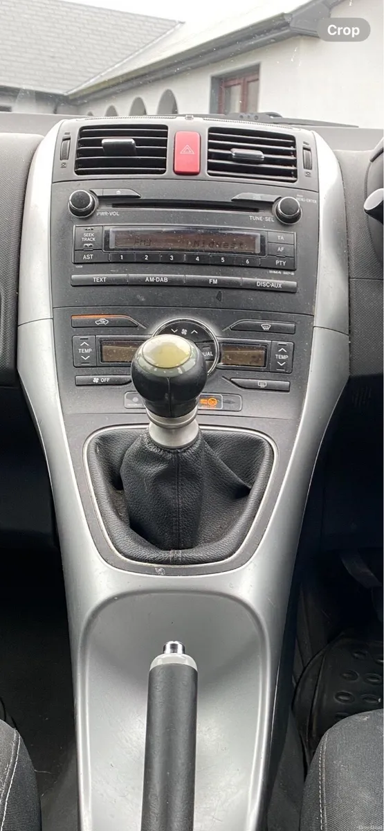 Toyota auris 1.3 petrol 2010 - Image 4