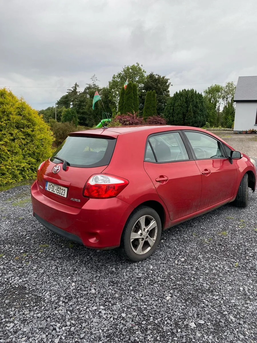 Toyota auris 1.3 petrol 2010 - Image 2