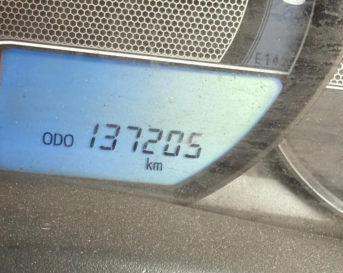 Toyota Auris 2014 - Image 3