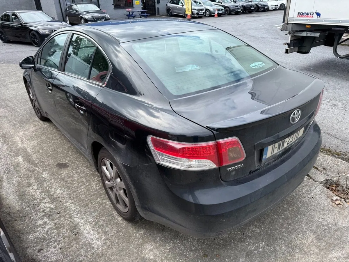 Toyota Avensis 2011 - Image 3