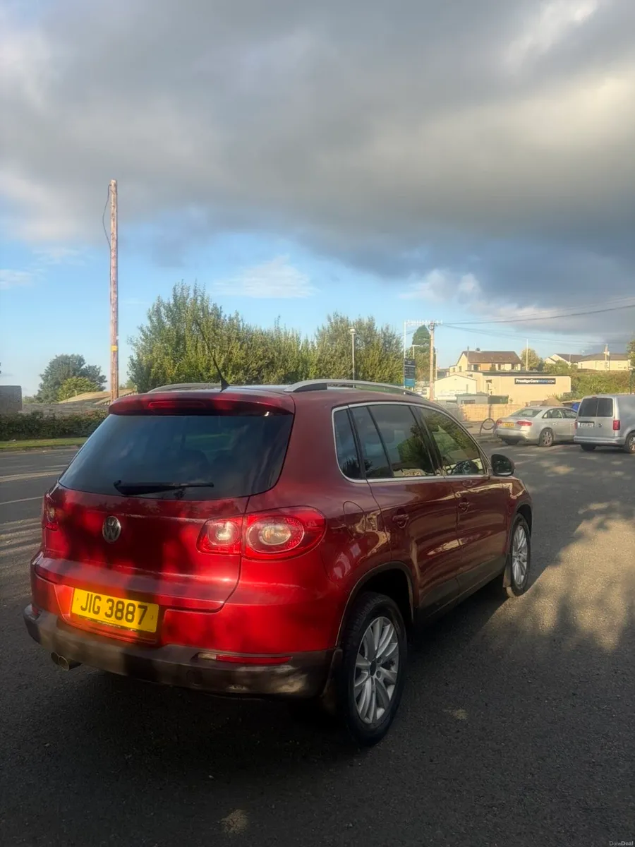 2010 Volkswagen Tiguan - Image 5
