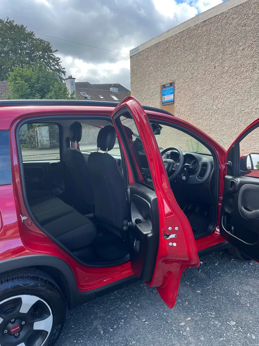 Red Fiat Panda 2025 - Image 6