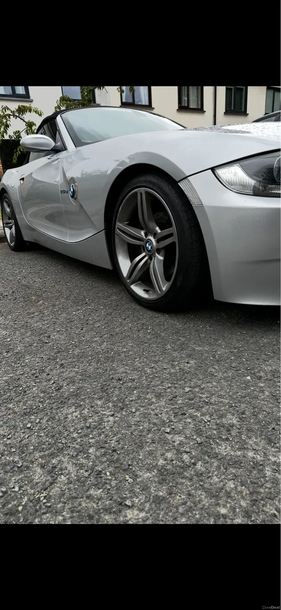 2007 BMW Z4 2.5L 6- speed Manual - Image 4