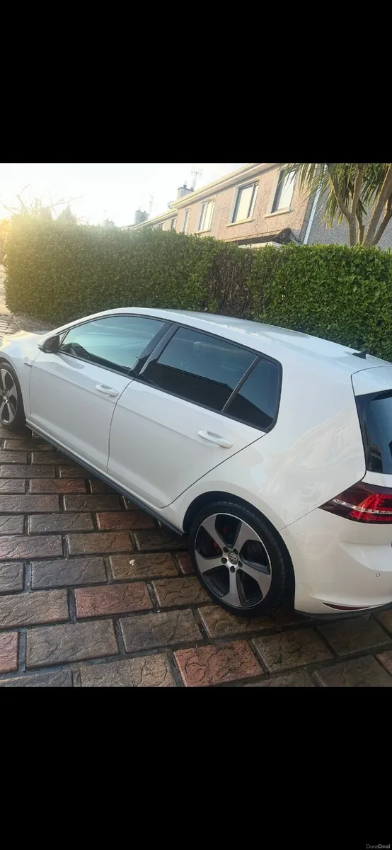 Volkswagen Golf gti 2016 - Image 2
