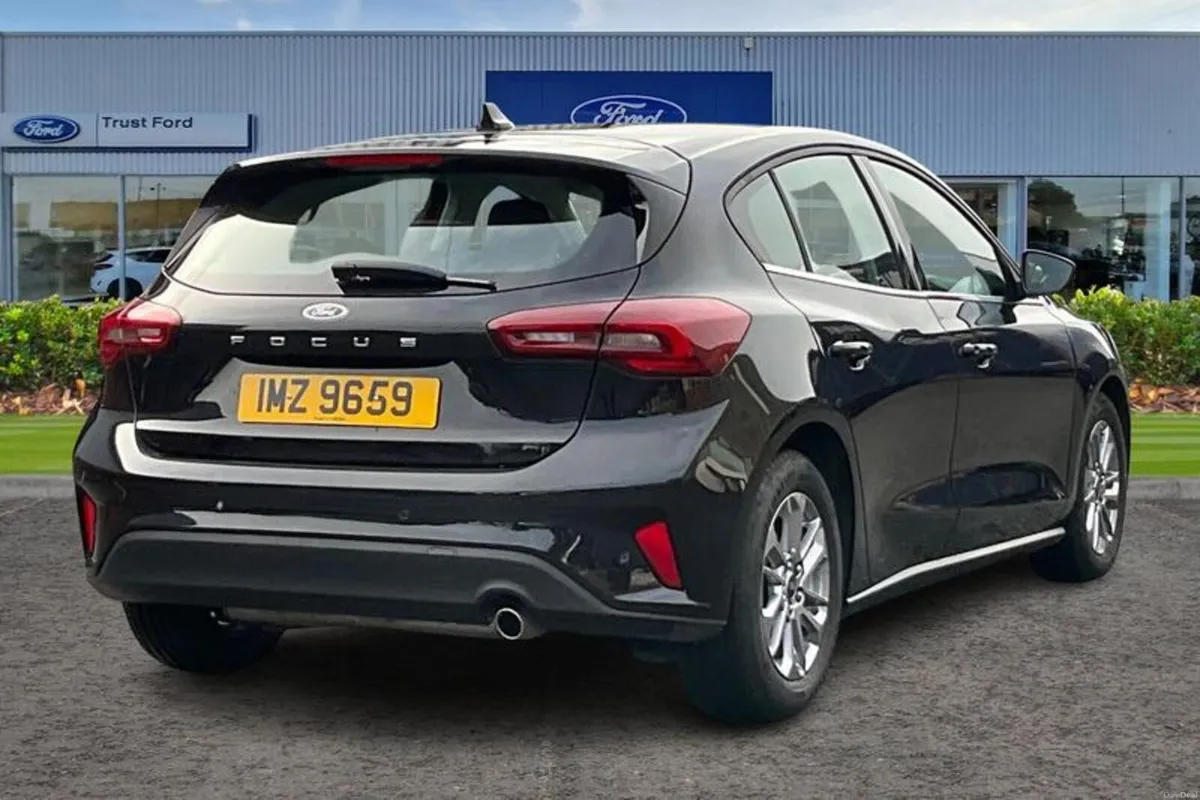 Ford Focus 1.0T EcoBoost MHEV Titanium Hatchback 5 - Image 4