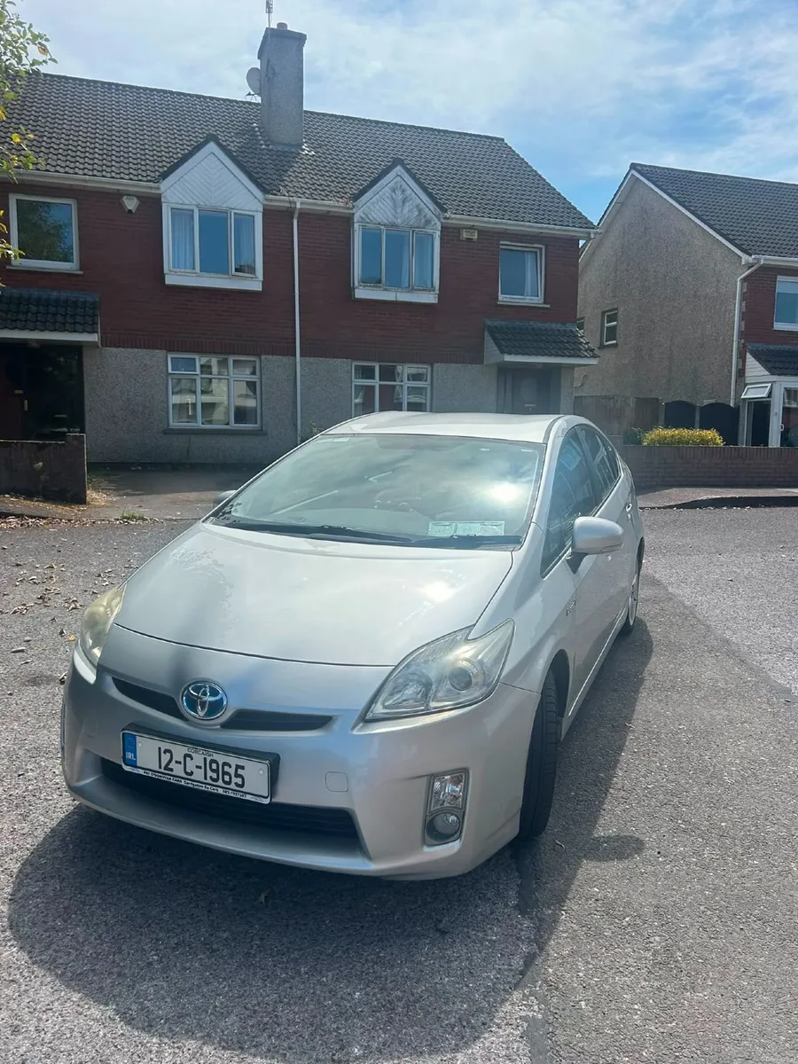 Toyota Prius 2012 - Image 2