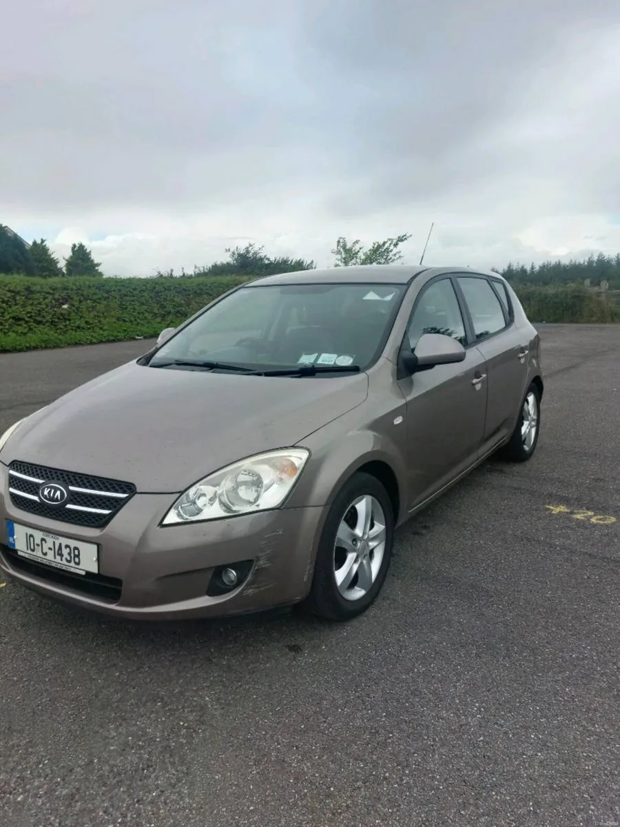 Kia Ceed 2010 - Image 1