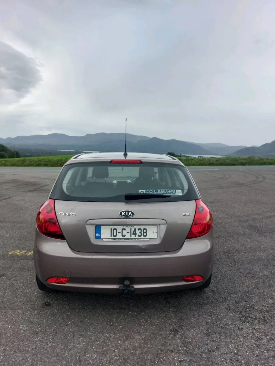 Kia Ceed 2010 - Image 4