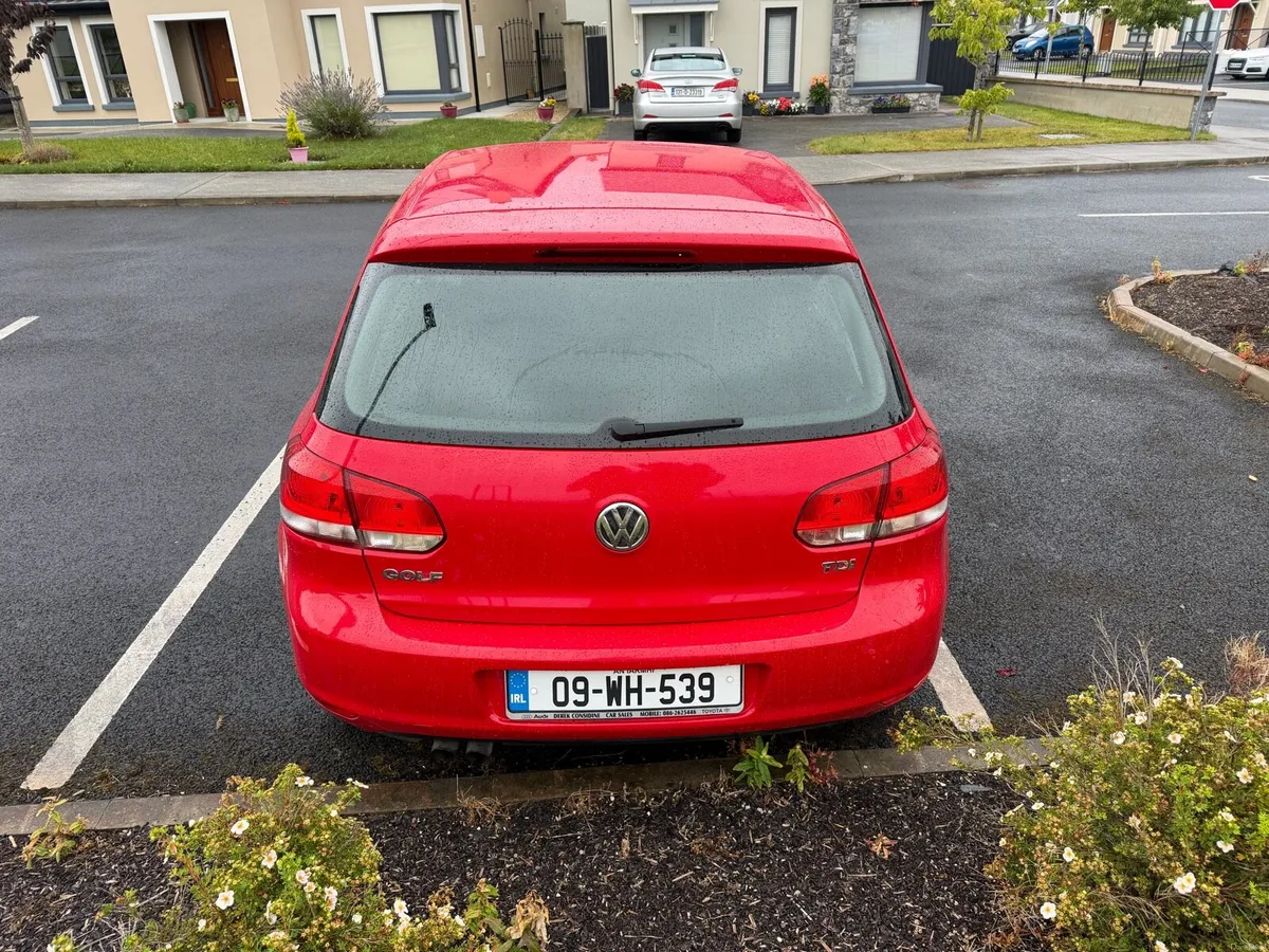 2009 Volkswagen Golf - Image 5