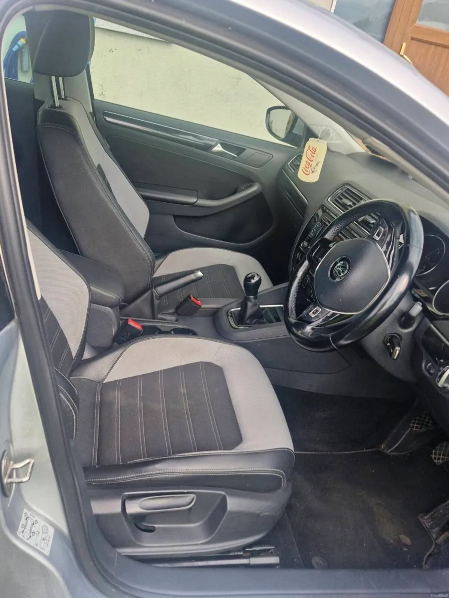 Volkswagen JETTA 2.0 diesel - Image 4
