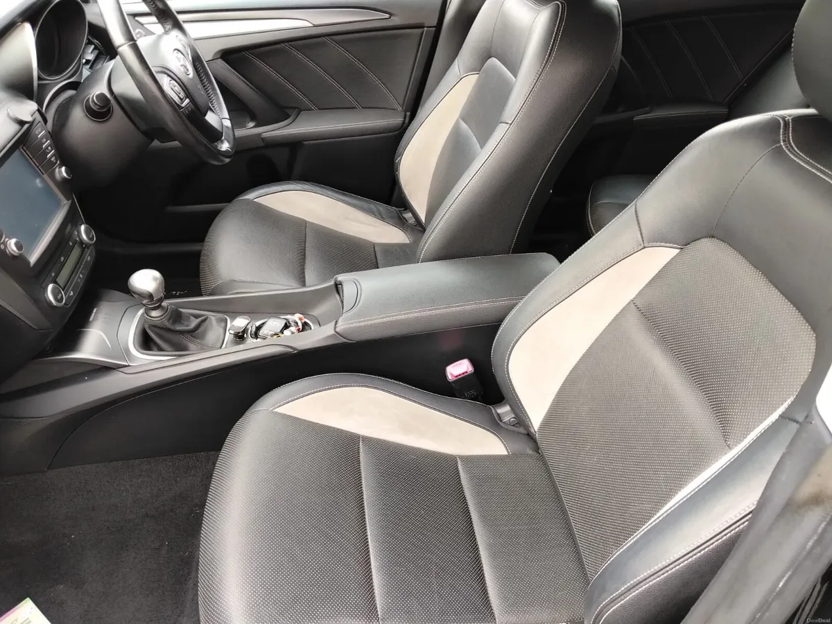 Toyota Avensis - Image 4