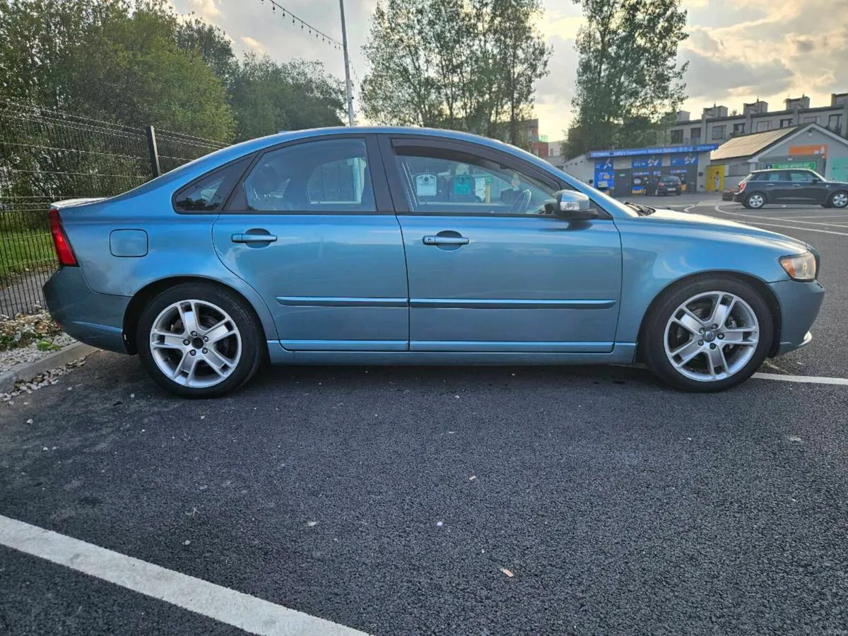 Volvo S40 nct & taxed - Image 5