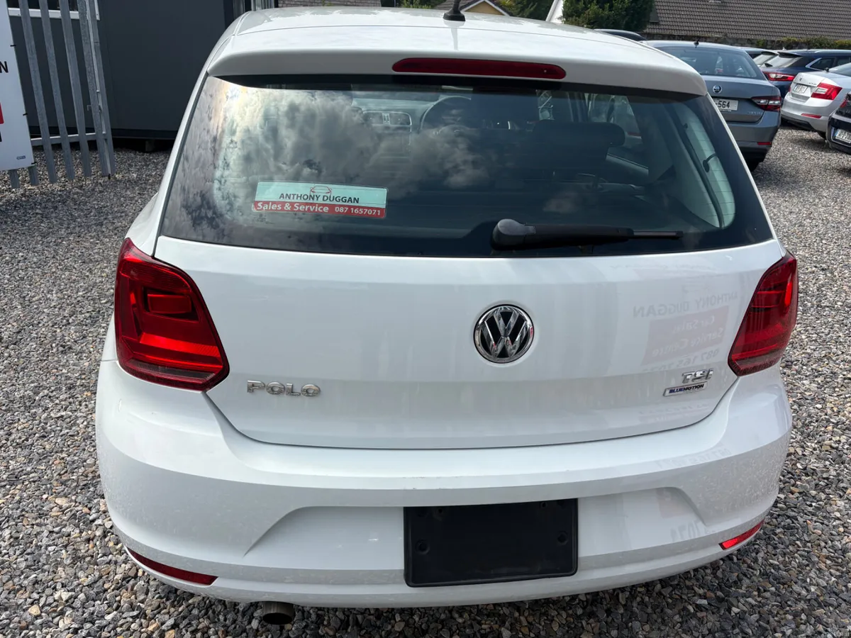 2017 Volkswagen polo Beats  Automatic - Image 4