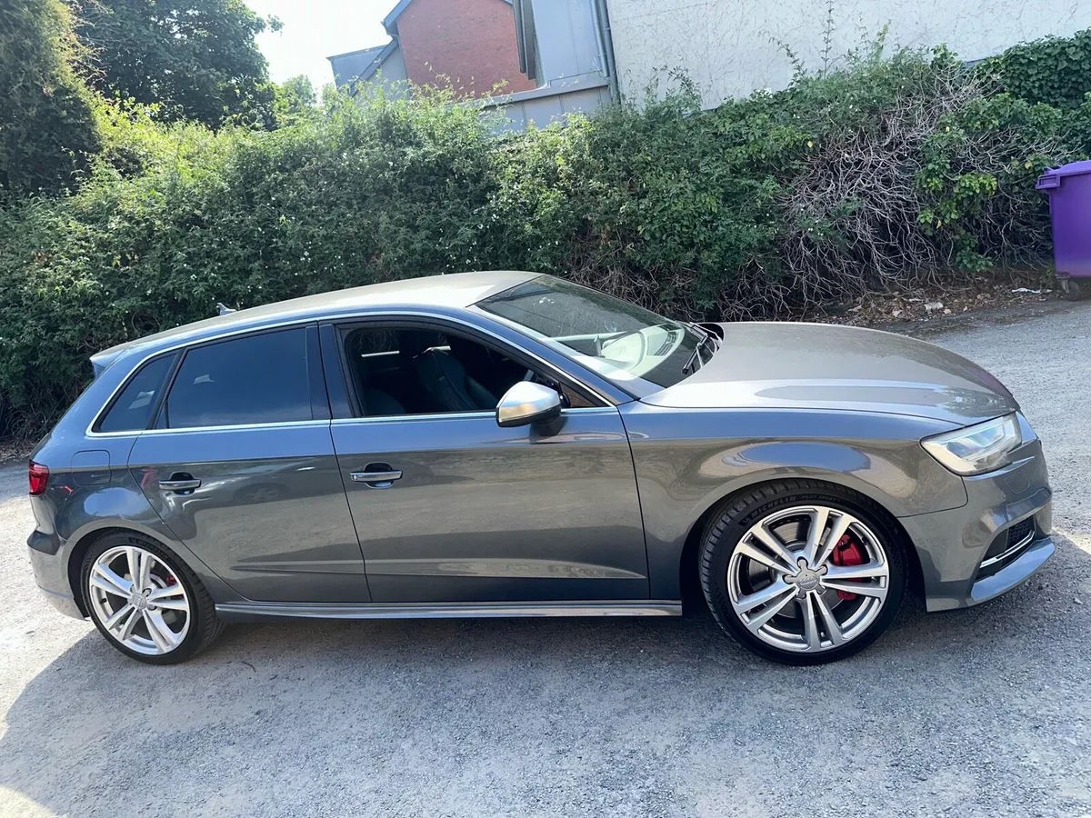 Car - Image 6