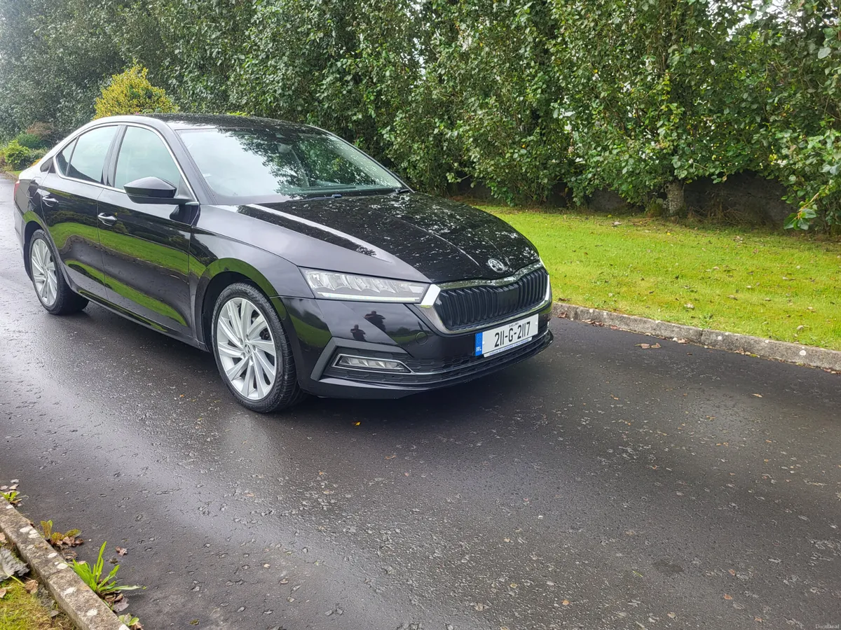 Skoda Octavia  Automatic  Diesel - Image 6