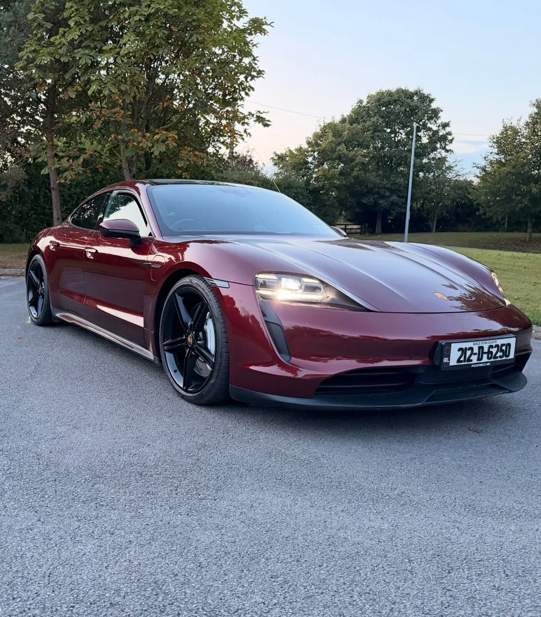 Porsche Taycan 2021 - Image 2