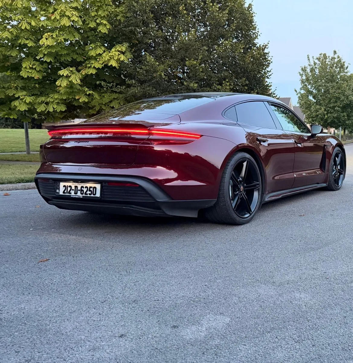 Porsche Taycan 2021 - Image 5