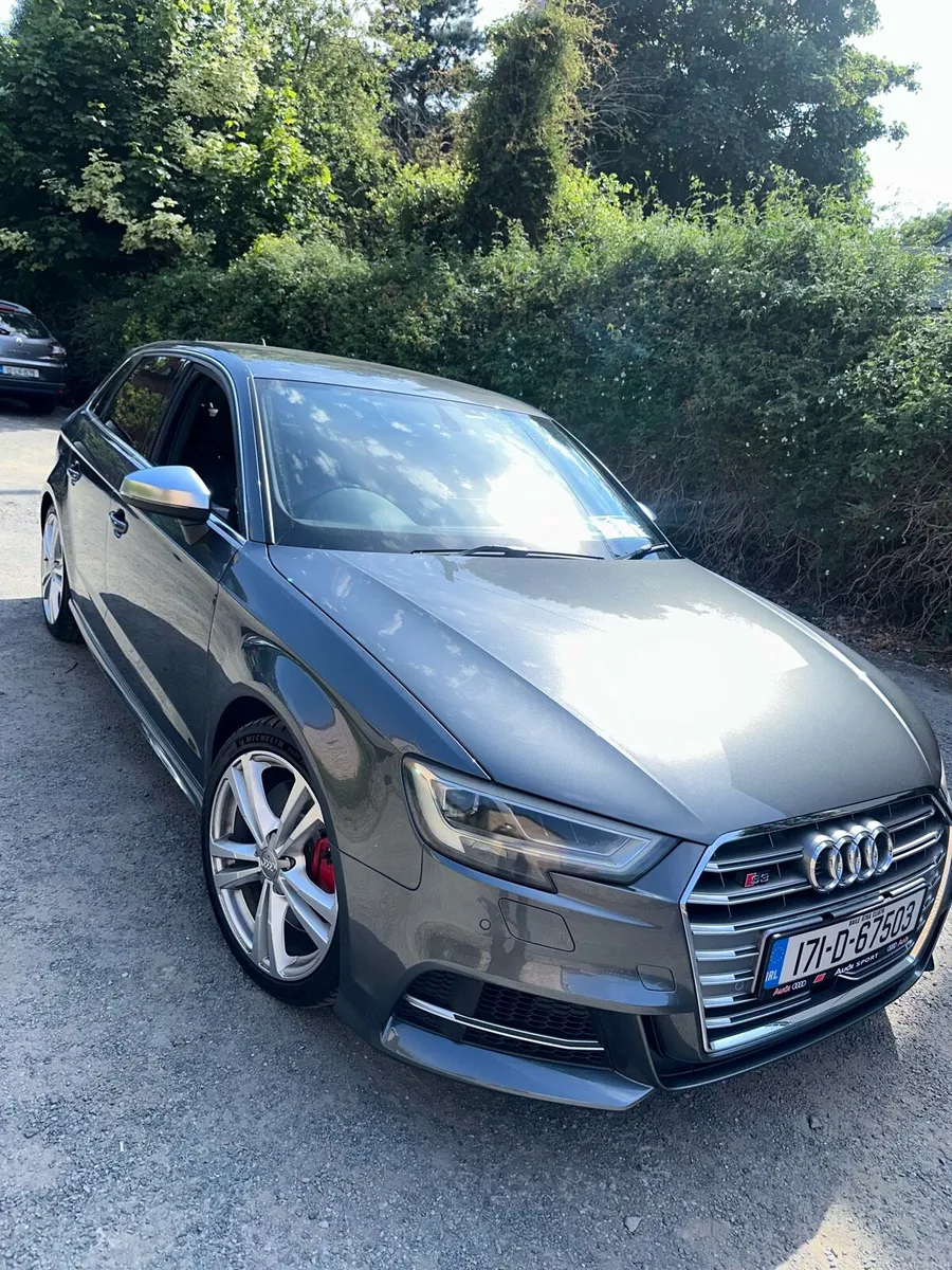 Car - Image 1