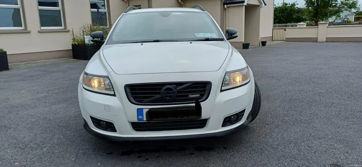 Volvo V50 1.6 - Image 2