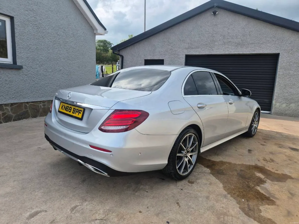 2020 MERCEDES E220 AMG LINE PREMIUM - Image 4