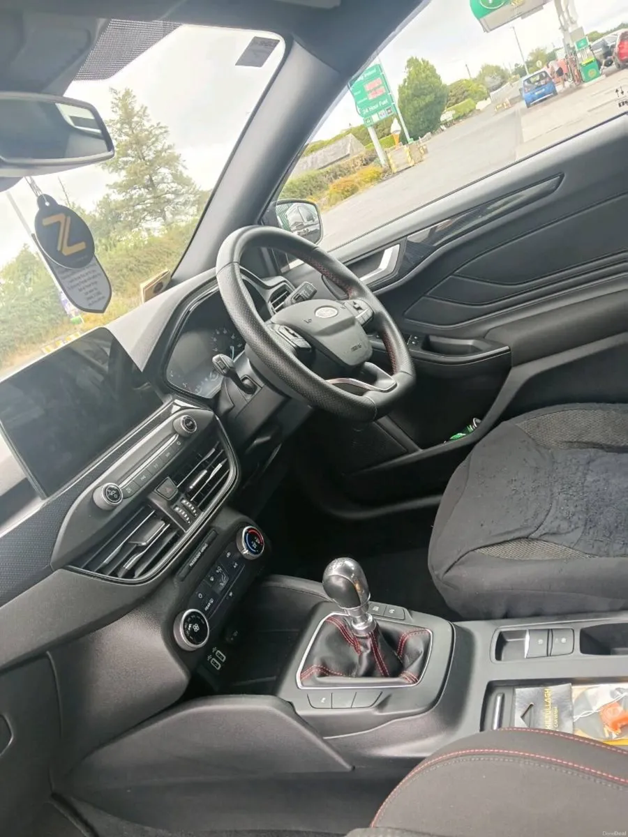 2022 ford focus - Image 3