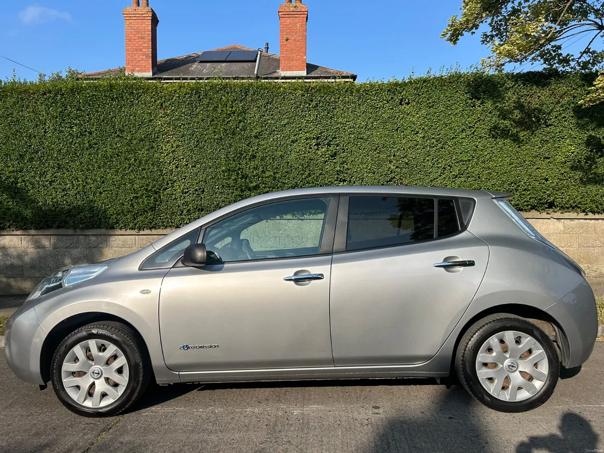 2018 NISSAN LEAF SERVICE HISTORY NCT MARCH 2028 - Image 4