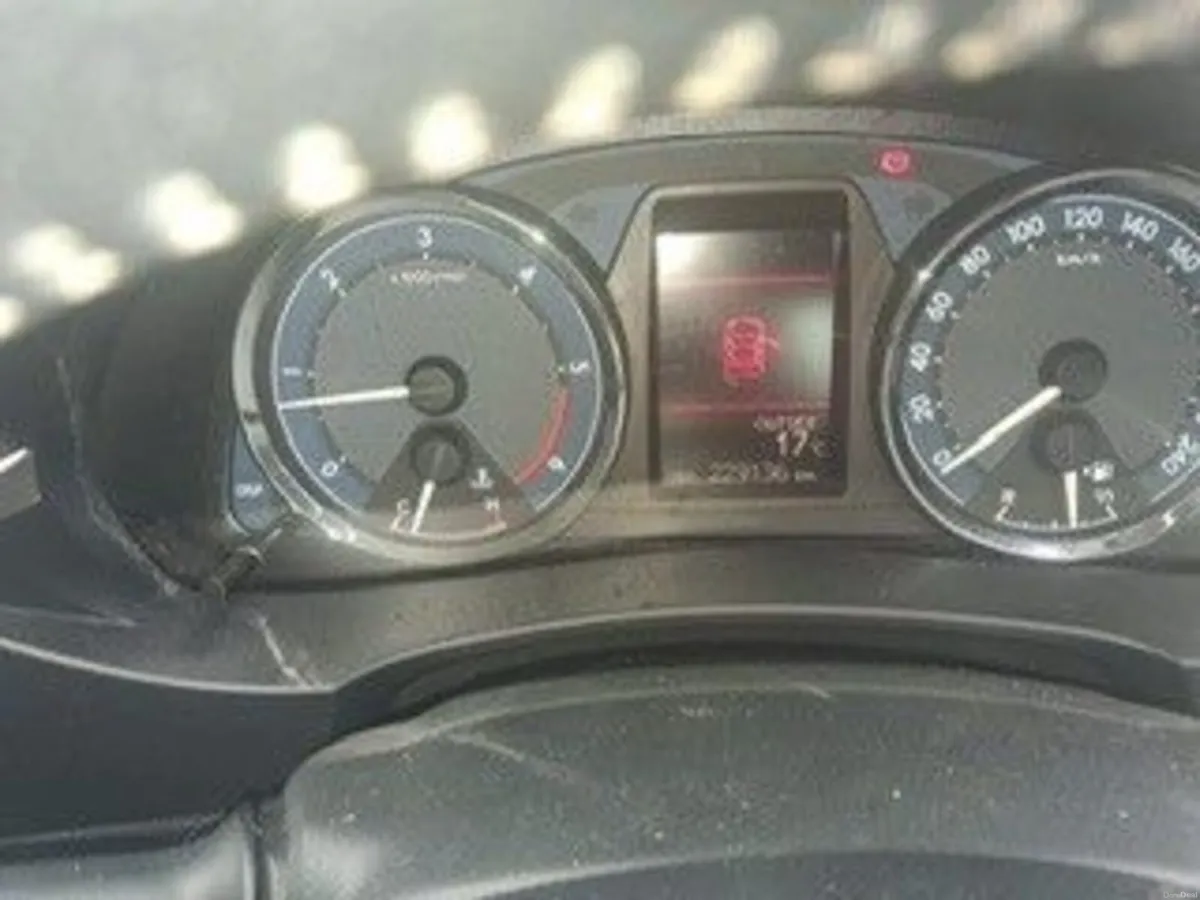 Toyota Corolla 2015 - Image 5