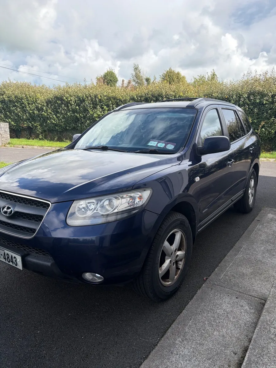 Hyundai Santa Fe 2009 - Image 1