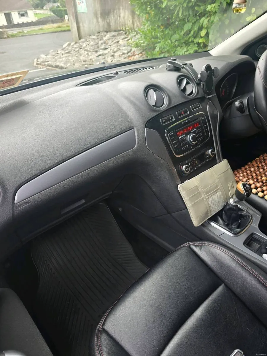 Car - Image 4