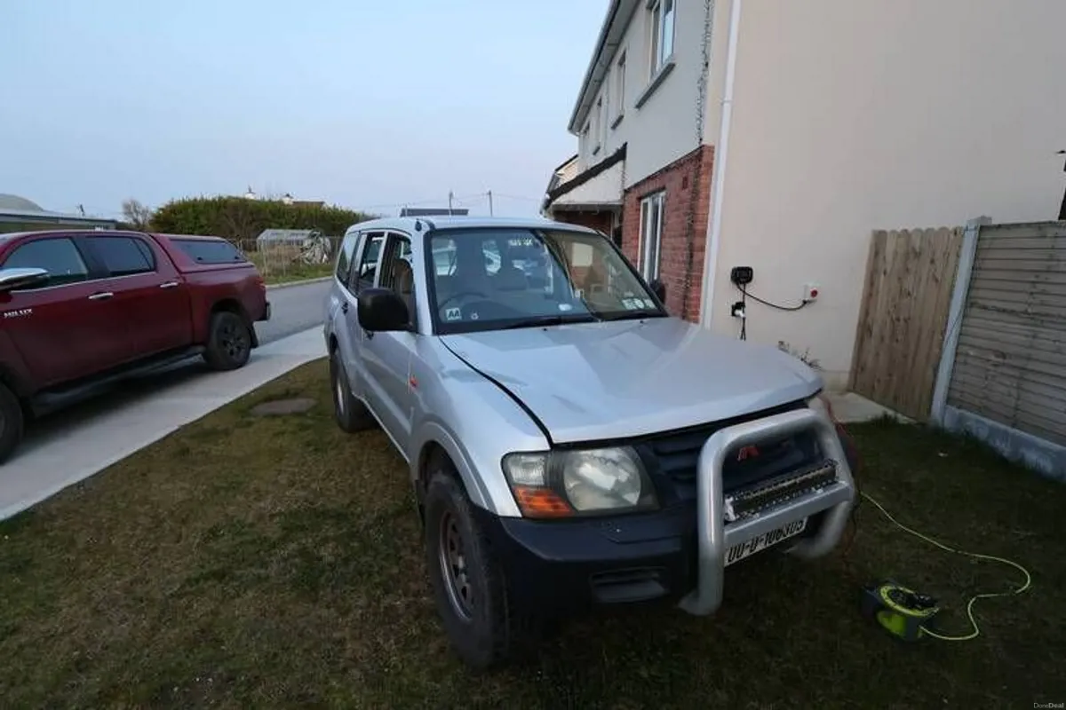 2000 Mitsubishi Pajero 3.5 V6 petrol - Image 1