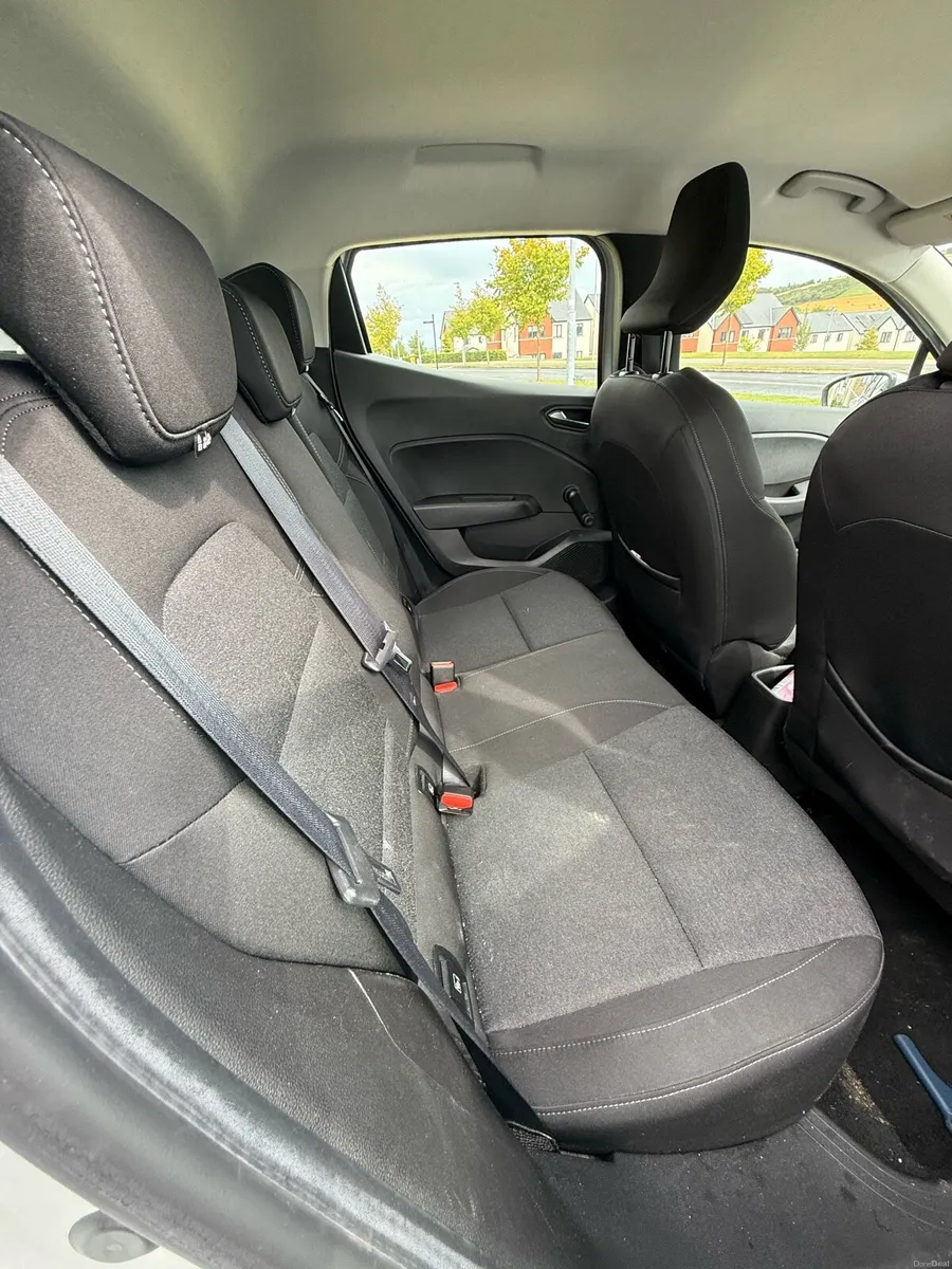Renault clio - Image 5
