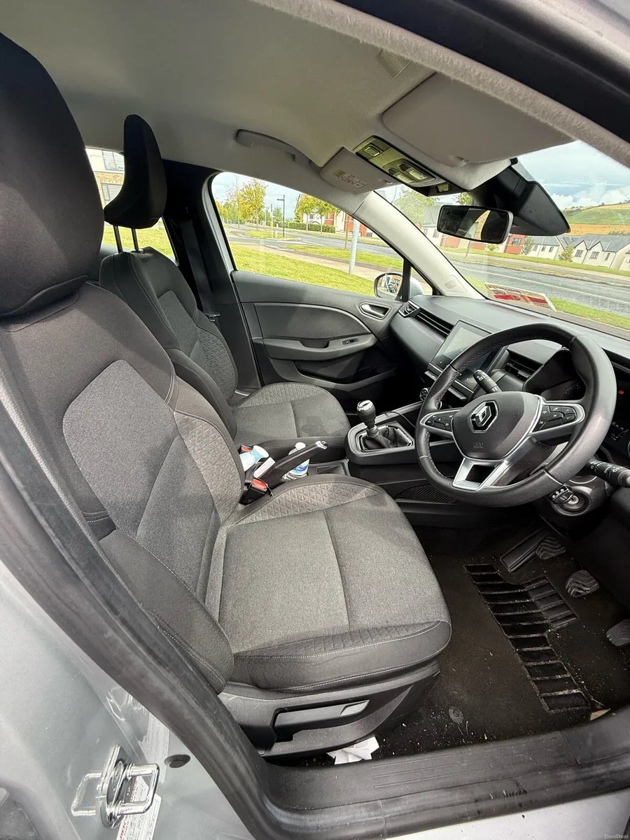 Renault clio - Image 6