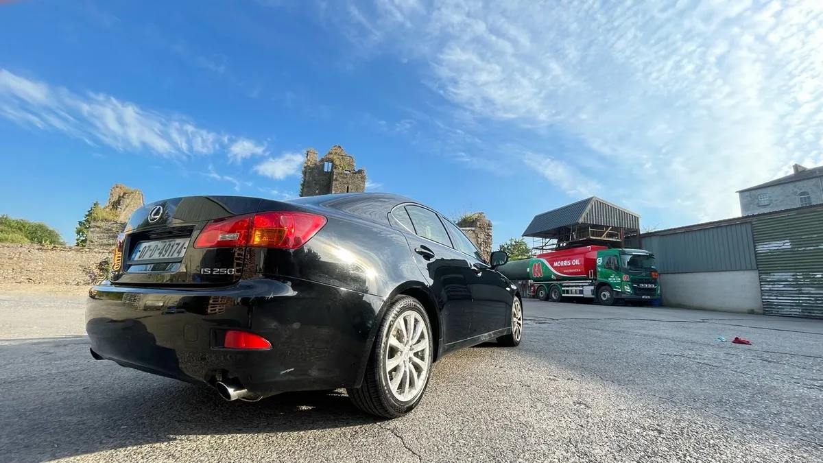 Lexus Is250 Executive - Image 4