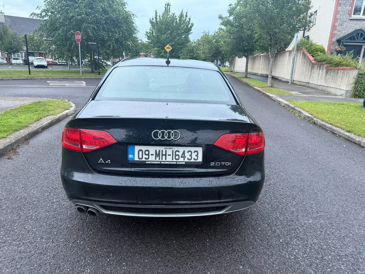 Audi A4 2.0 tdi s line - Image 2