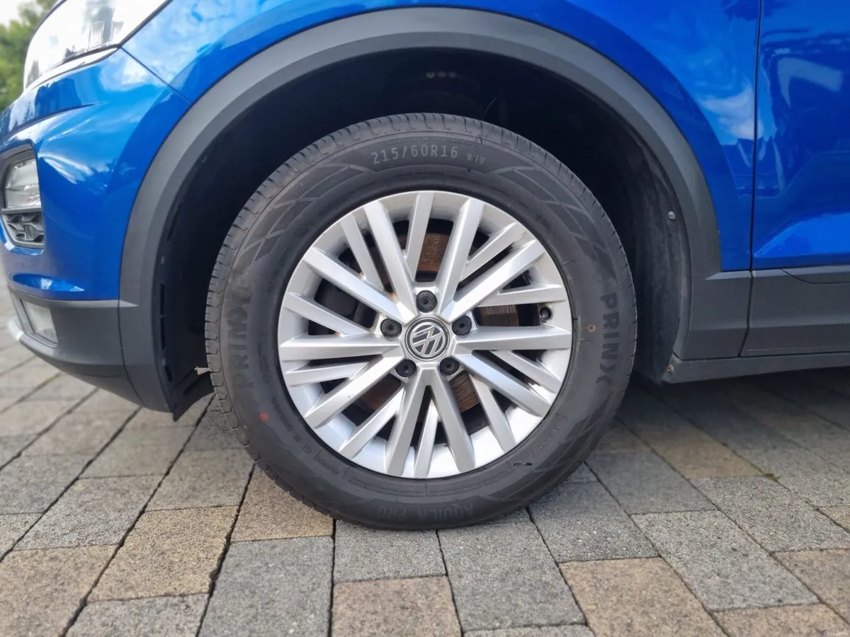 Volkswagen T-Roc 2018 - Image 6