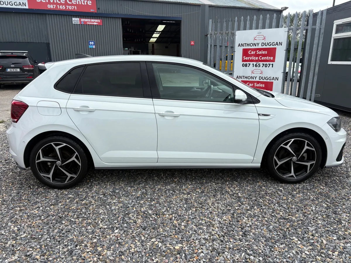 R-line Volkswagen polo 1.5 Automatic - Image 2