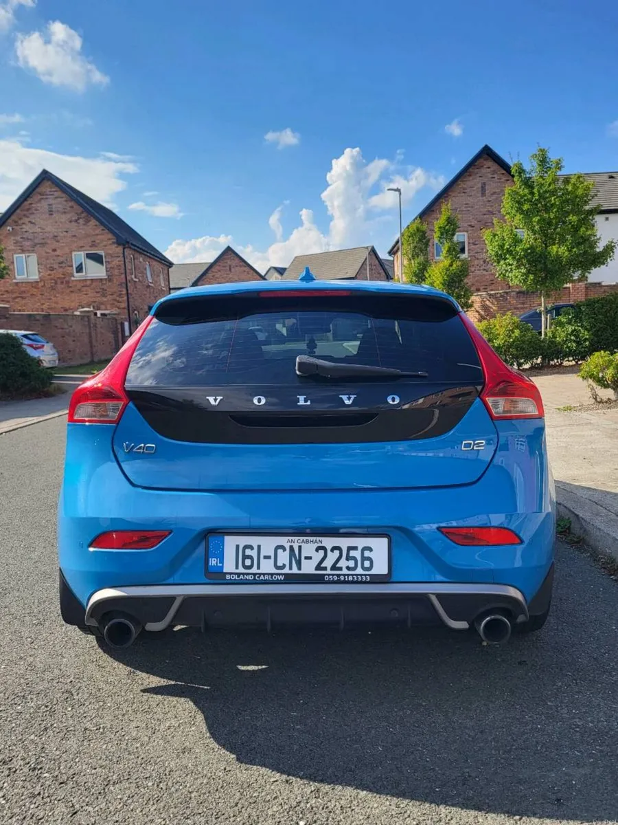Volvo v40 R-design  2.0 D2 - Image 6