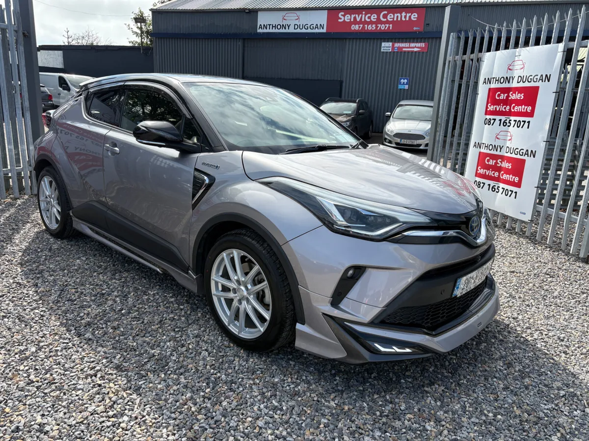 2020 Toyota C-HR hybrid - Image 1