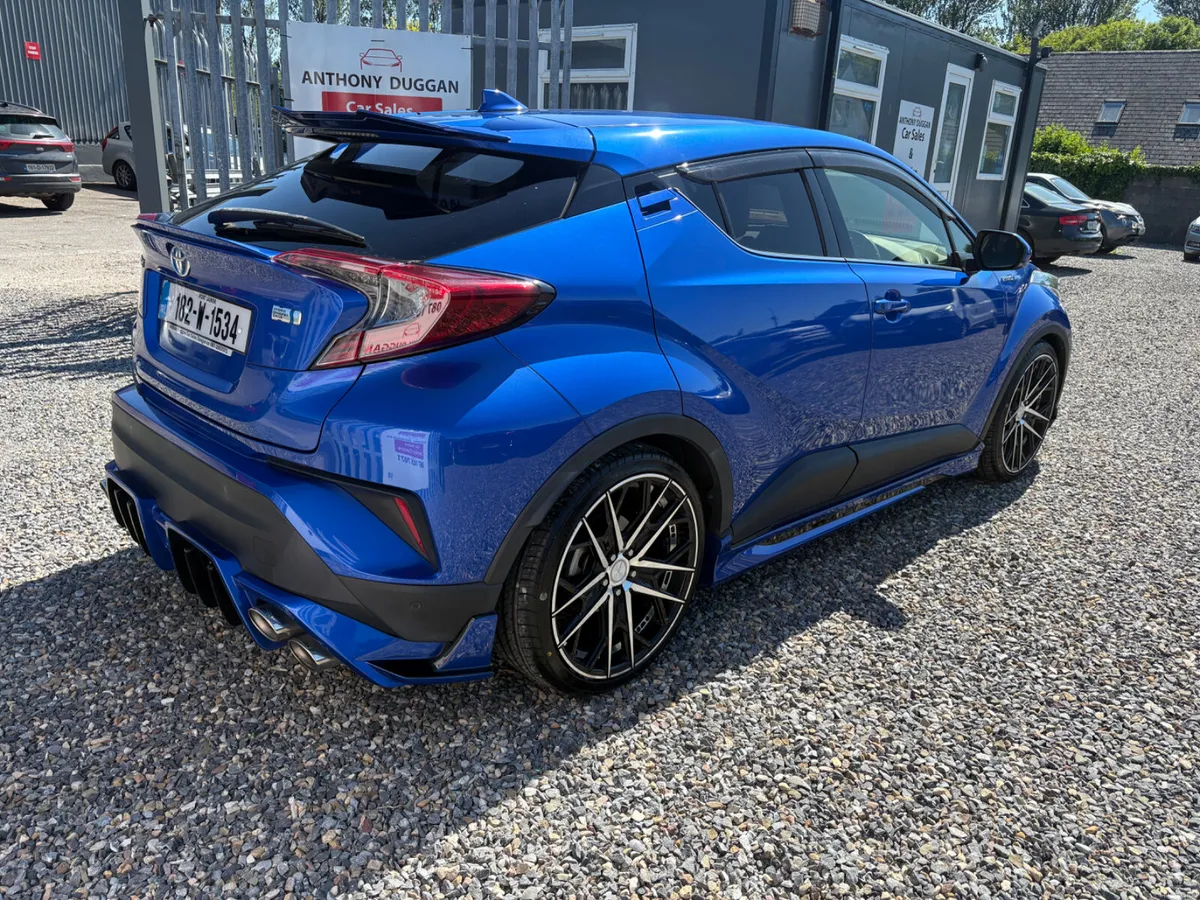 182 Toyota C-HR hybrid - Image 3