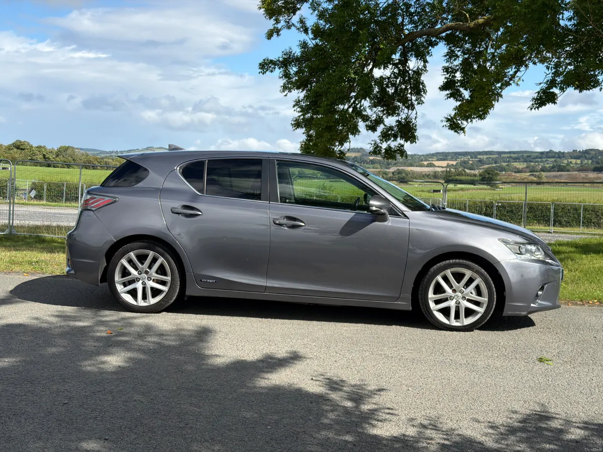 2016 Lexus CT 200 premium Fresh NCT - Image 3