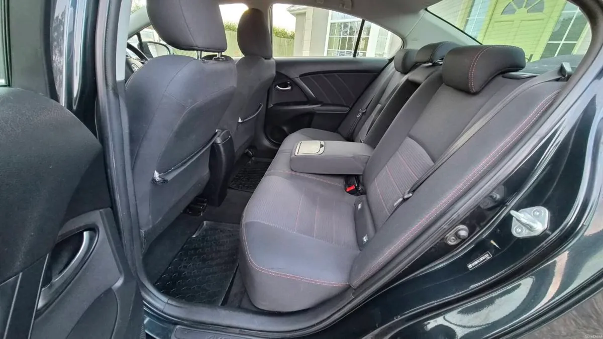 161 AVENSIS READ AD FIRST. - Image 4