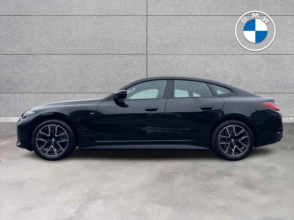 BMW i4 eDrive35 M Sport - Image 3